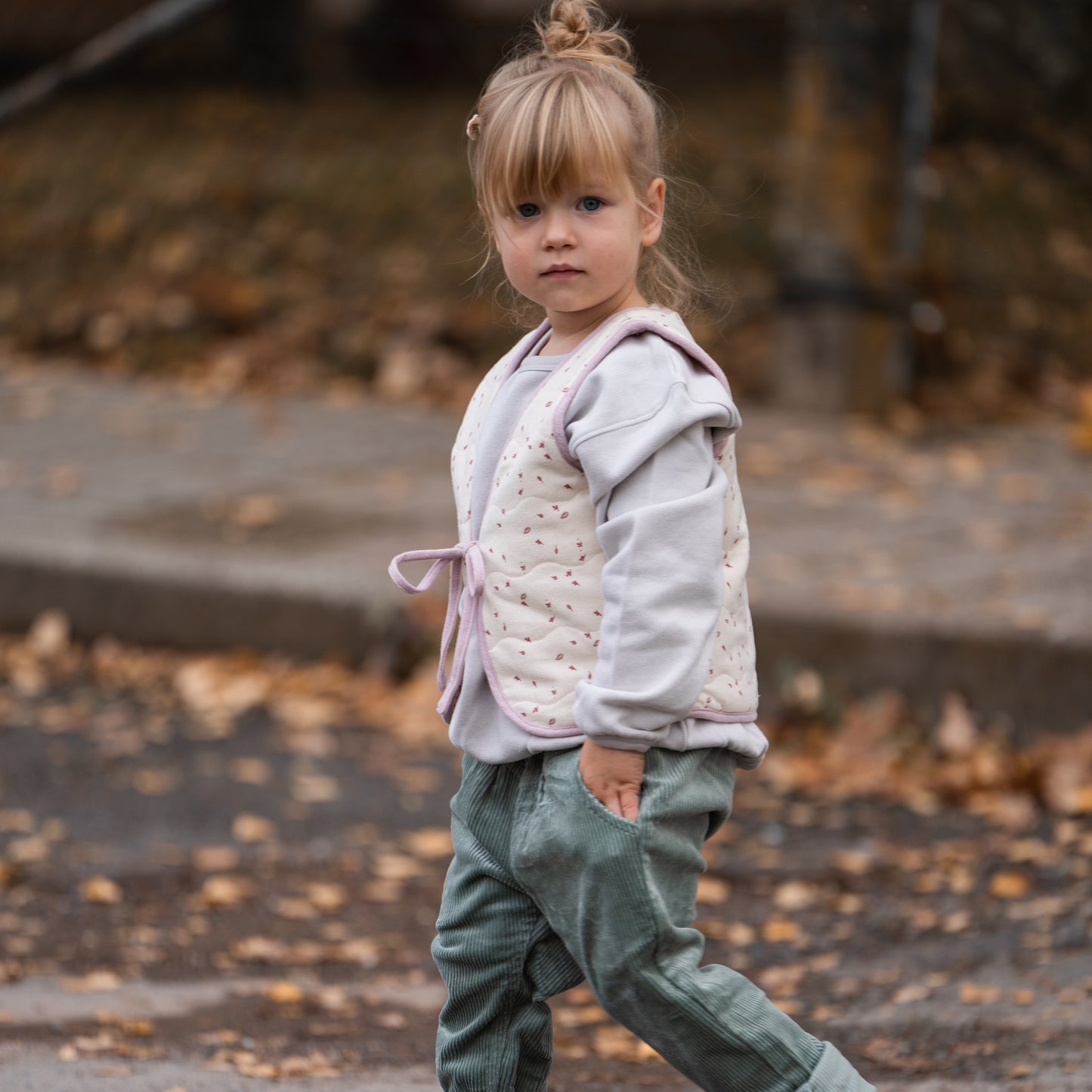 wendbare Steppweste mit Schleife