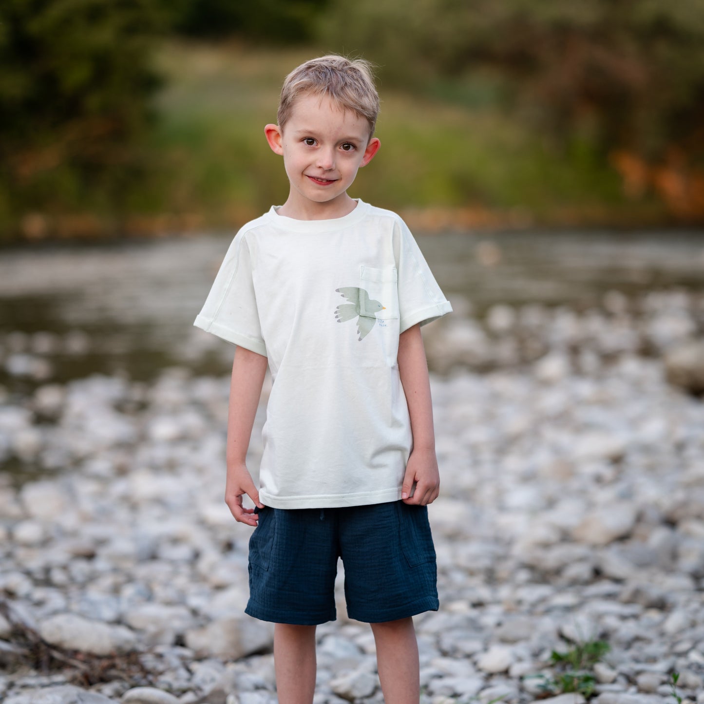 T-shirt mit Brusttasche und Druck