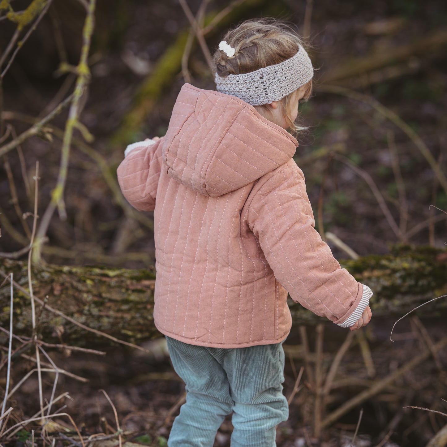 leichte Steppjacke mit Kapuze