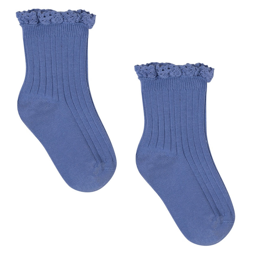 Socken mit Rüsche